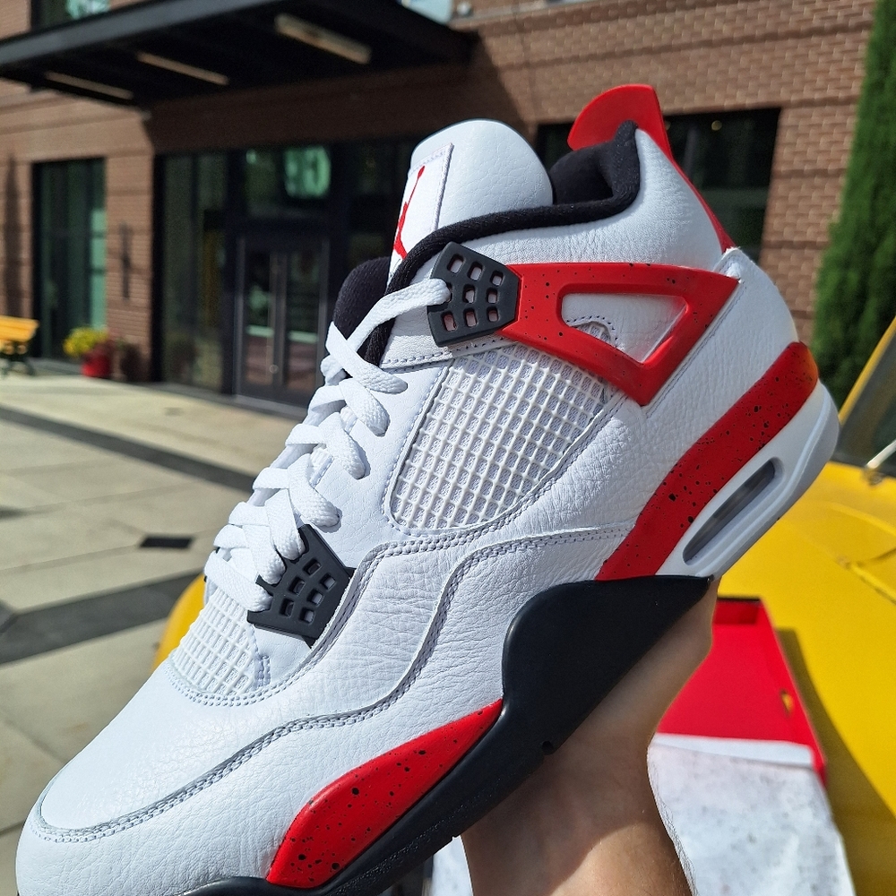 Air Jordan 4 Retro "Red Cement"